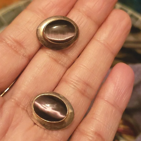 Vintage Sterling Silver Purple Cats Eye Earrings - Picture 4 of 5